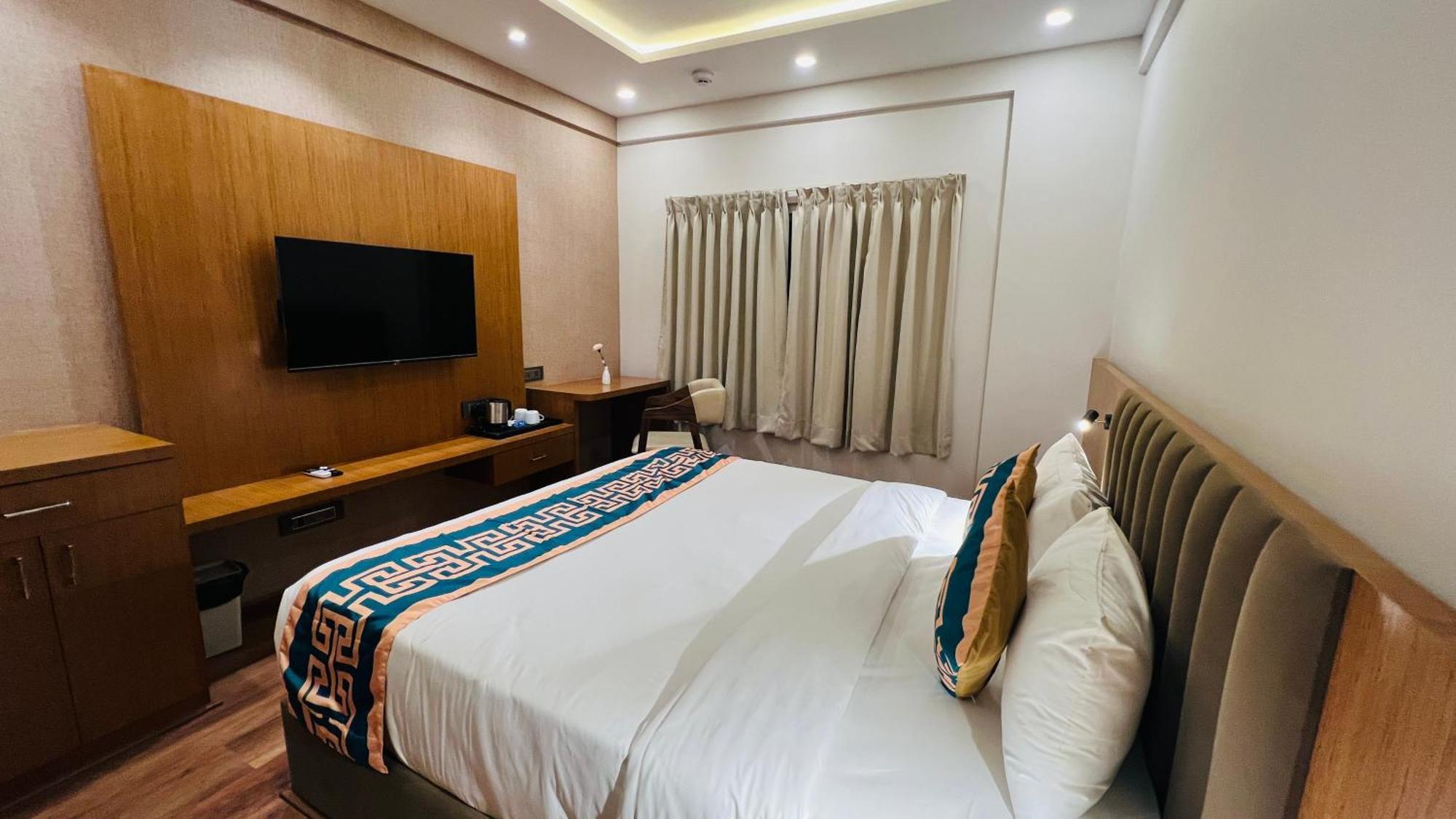 Hotel Aashraya Dod Jala Exterior photo