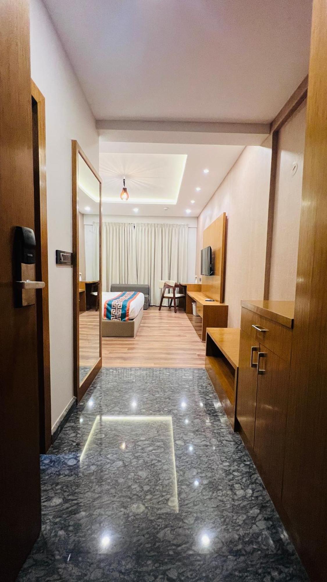 Hotel Aashraya Dod Jala Exterior photo